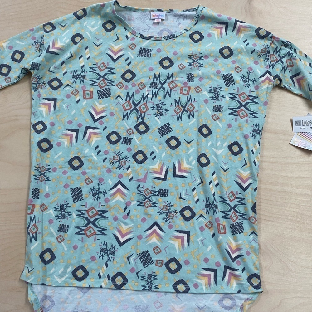 Lularoe Irma Blouse size XS (XS)